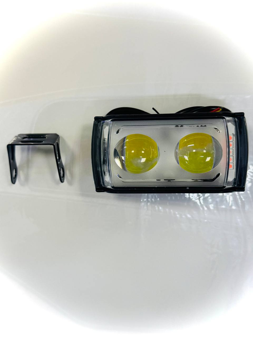 پرژکتور دو لنزی پلیسی