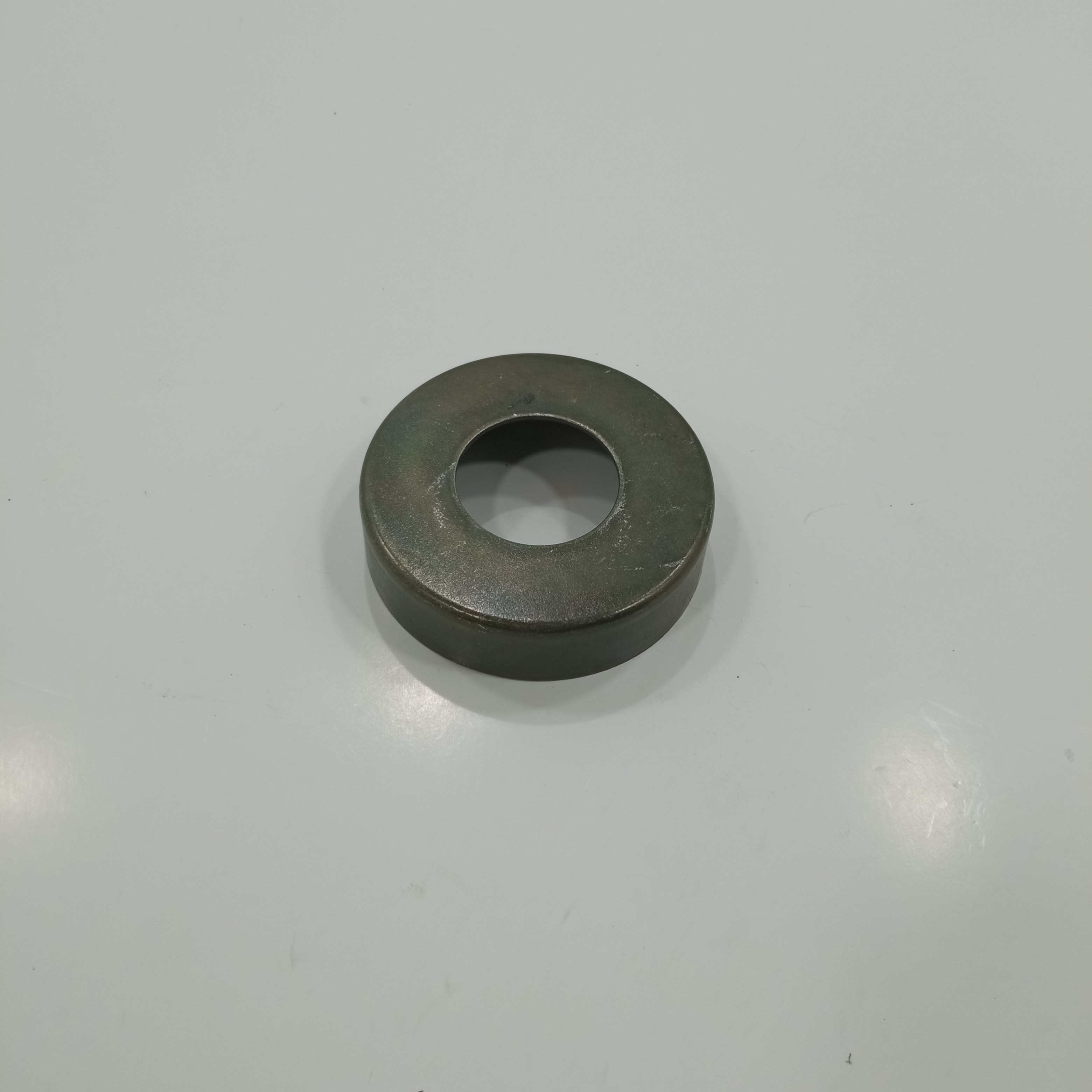 مهره گردگیر کرپی bm